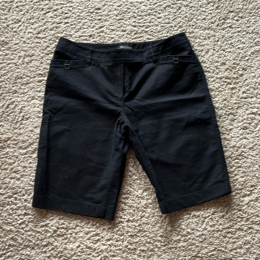 White House Black Market Bermuda shorts size 8